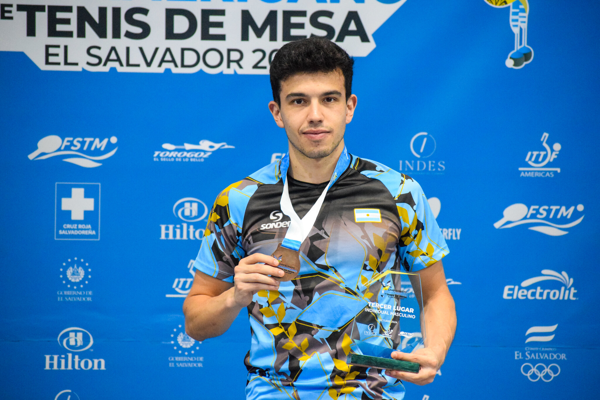 horacio cifuentes 2024 bronce.jpg